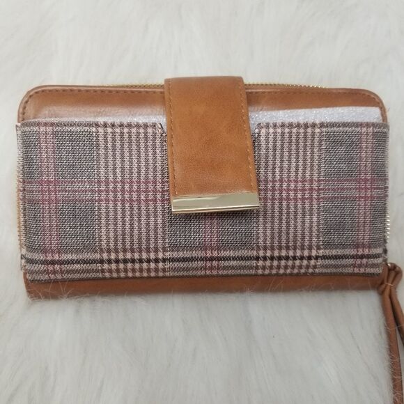 Brown Plaid Wristlet/Clutch Boutique Wallet. - Picture 13 of 16